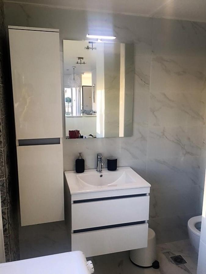 A Diamont In The Center Of Athens Apartman Kültér fotó