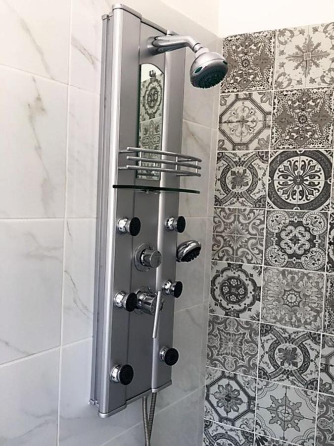 A Diamont In The Center Of Athens Apartman Kültér fotó